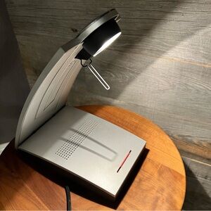 Adjustable (2x) & Extendable (3x) Table/Desk/Bed Reading Light